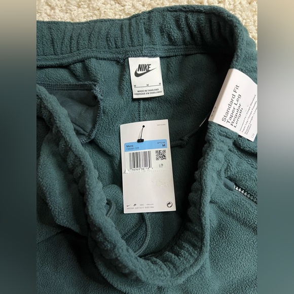 Men’s Size Medium Nike Club Fleece Joggers NWT - Picture 5 of 8